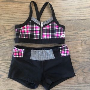 California Kisses Dance set